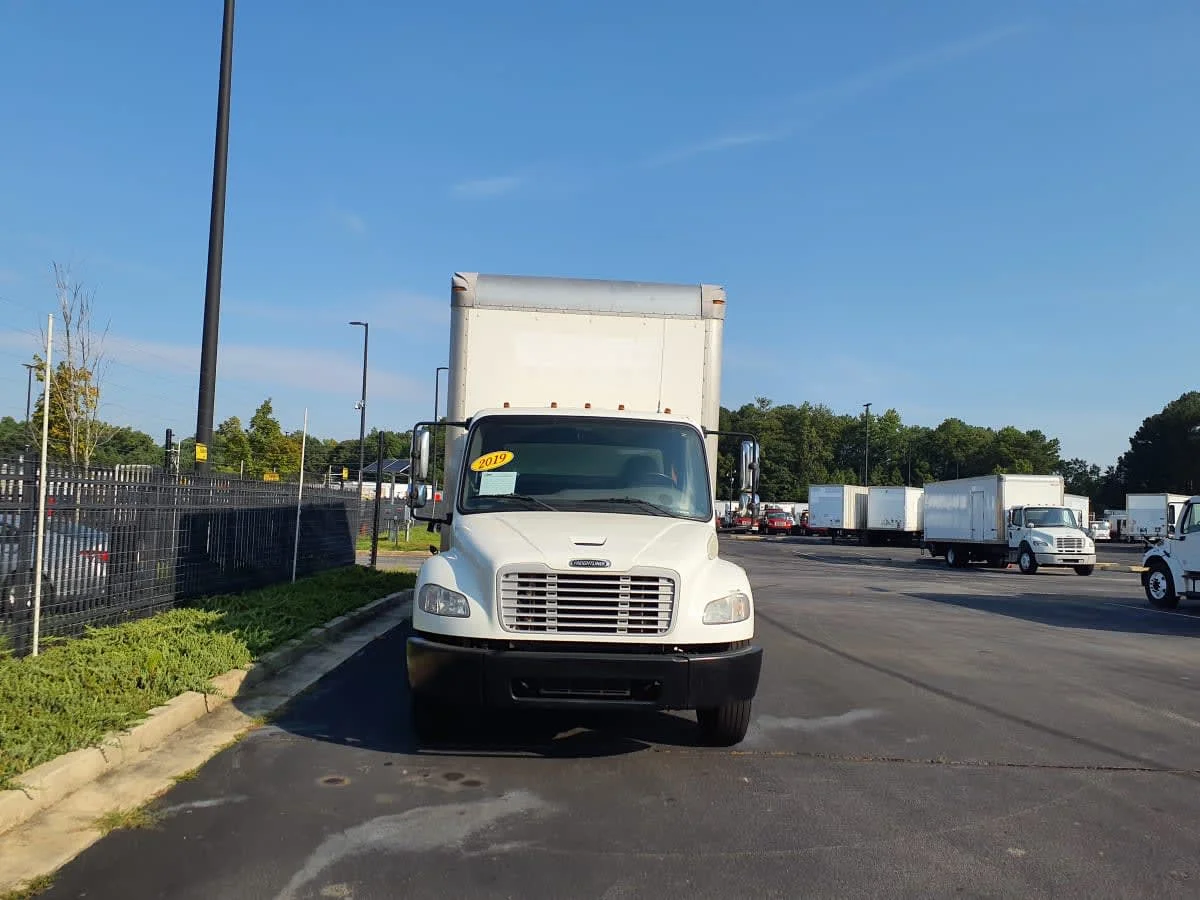 2019 Freightliner M2 106 in Atlanta, GA — photo 2