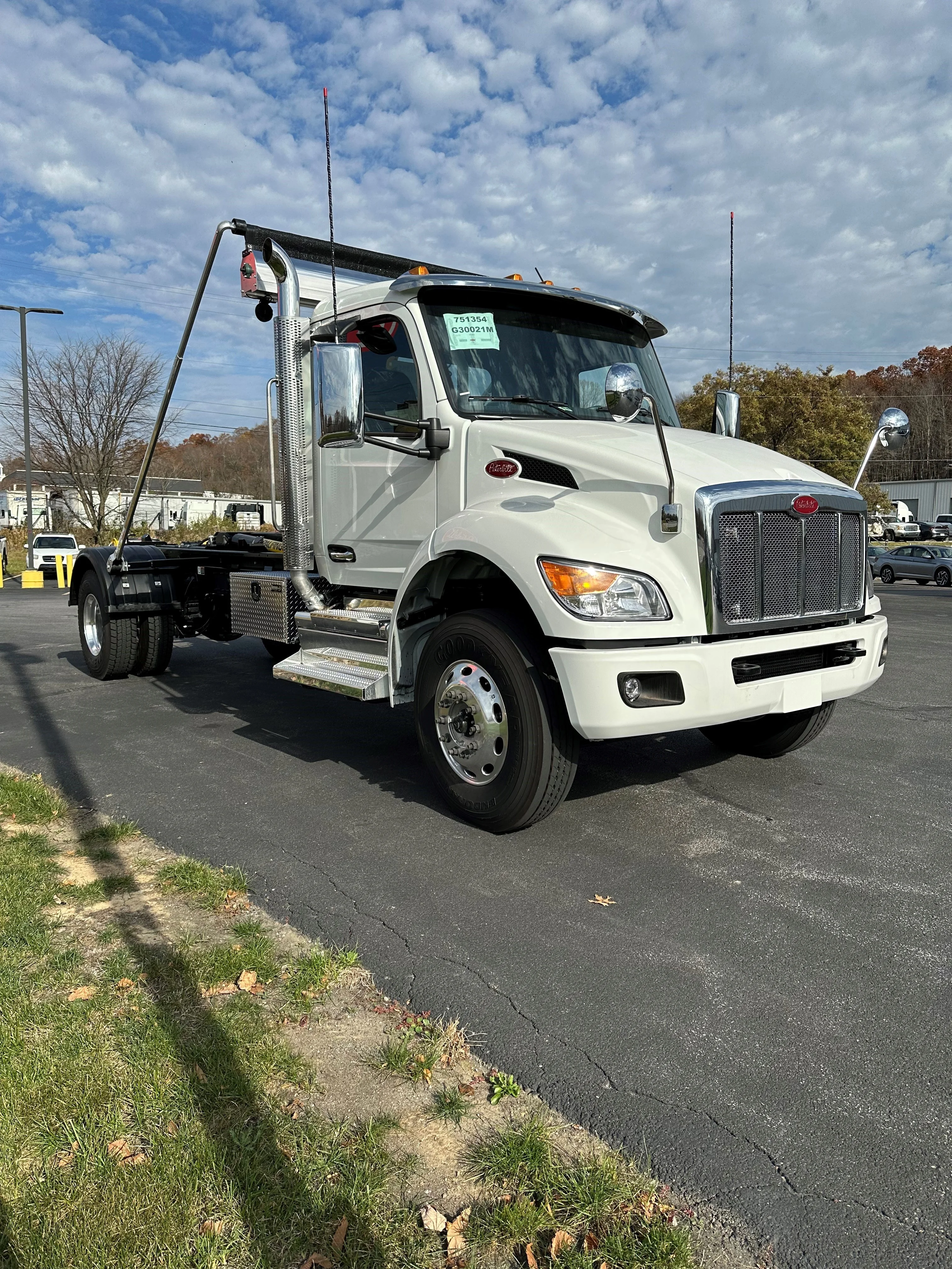 2025 Peterbilt - image 7
