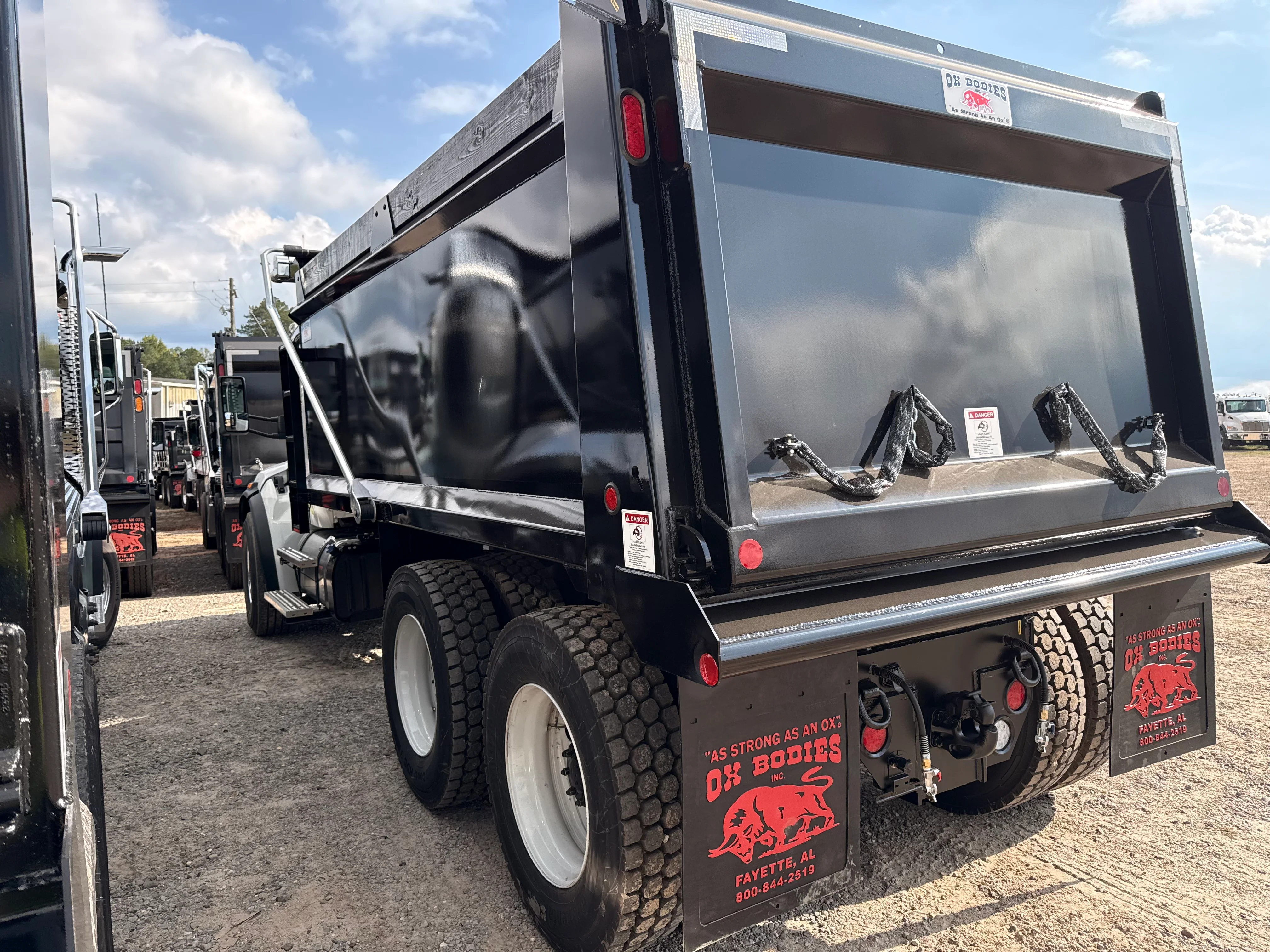 2026 Peterbilt 548 in Joplin, MO — photo 4
