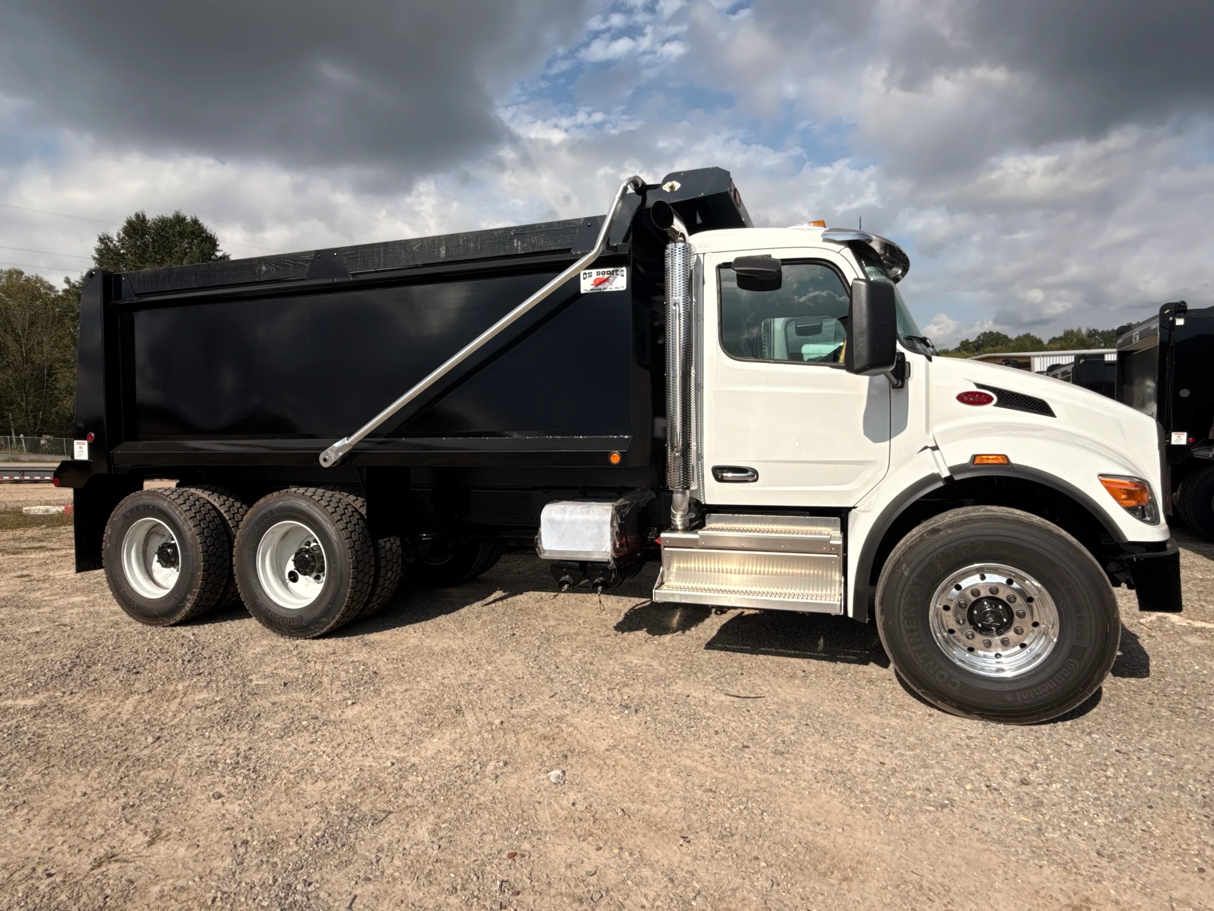 2026 Peterbilt 548