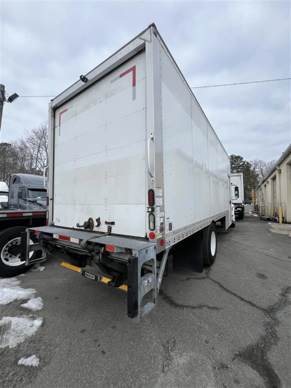 2019 International 4300 in Ashland, VA — photo 4