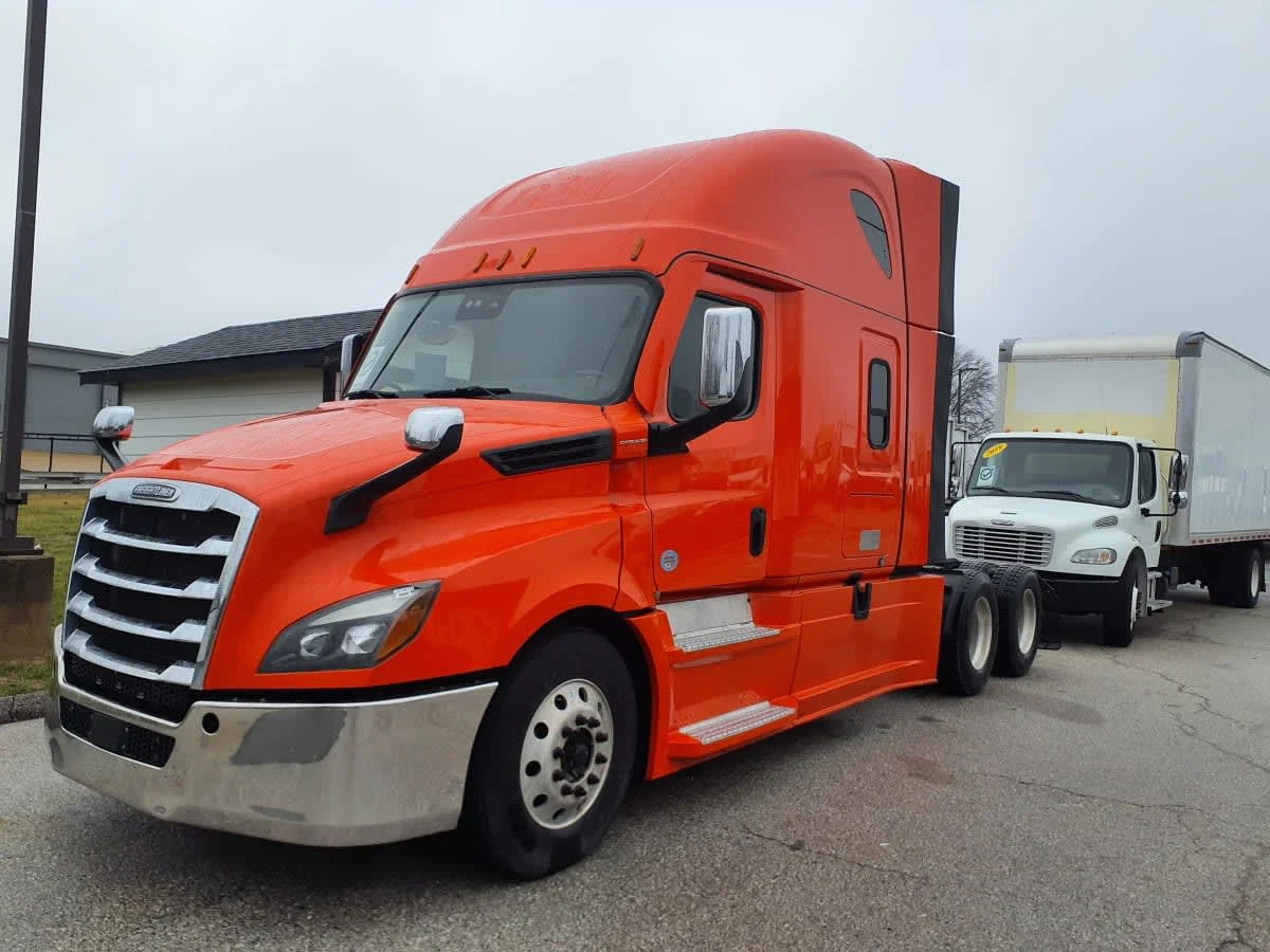 2021 Freightliner Cascadia in O'fallon, MO