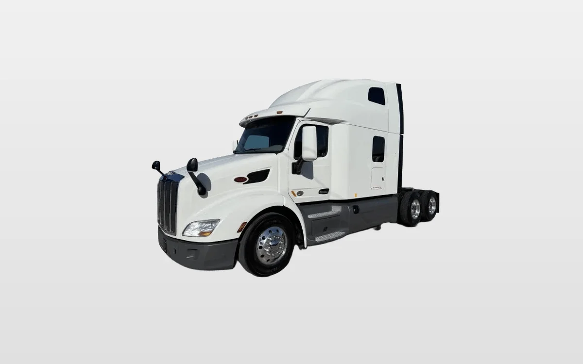 2021 Peterbilt 579 - image 1