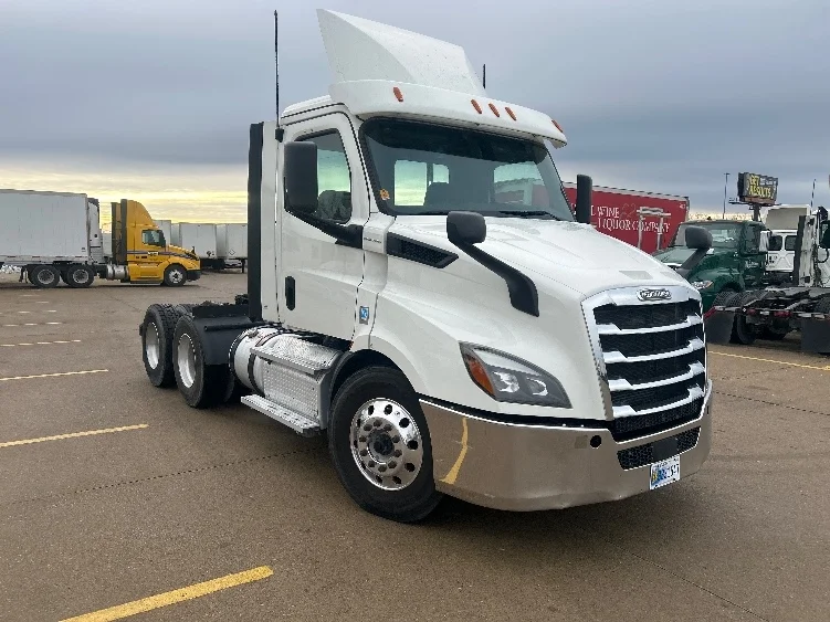 2020 Freightliner Cascadia in Allen Park, MI