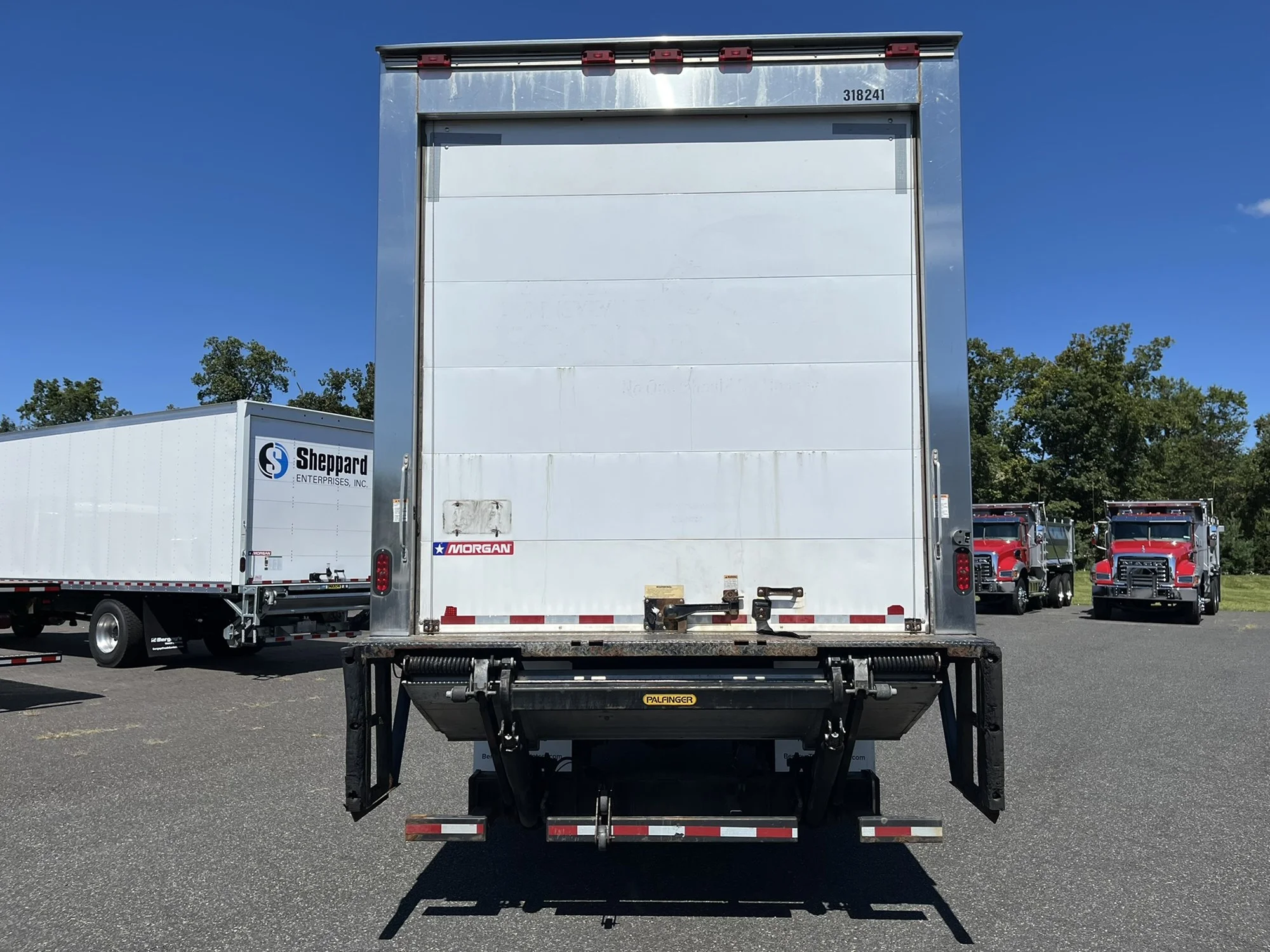 2018 Hino 338 - image 5