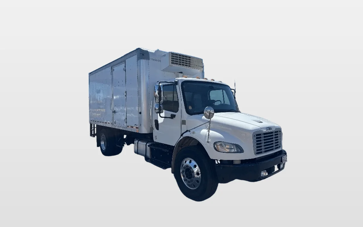 2019 Freightliner M2 106 - image 1