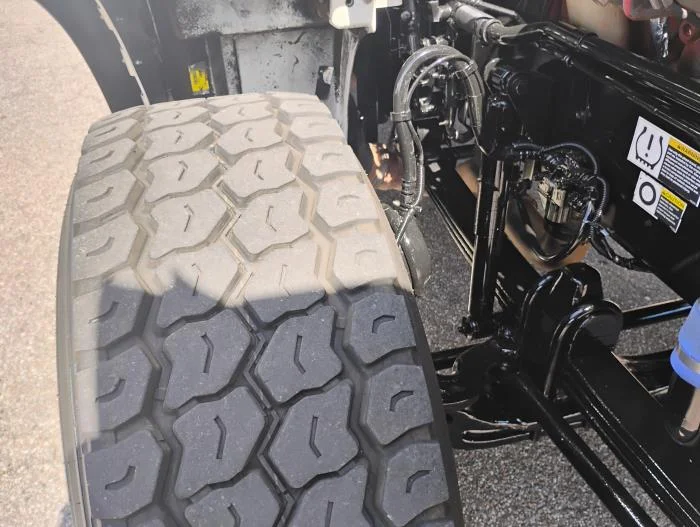 2019 Kenworth T800 - image 14