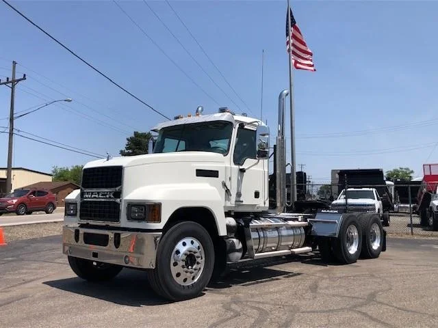 2026 Mack Pinnacle in Findlay, OH — photo 2