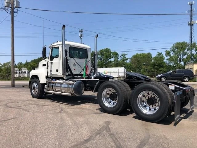 2026 Mack Pinnacle in Findlay, OH — photo 3