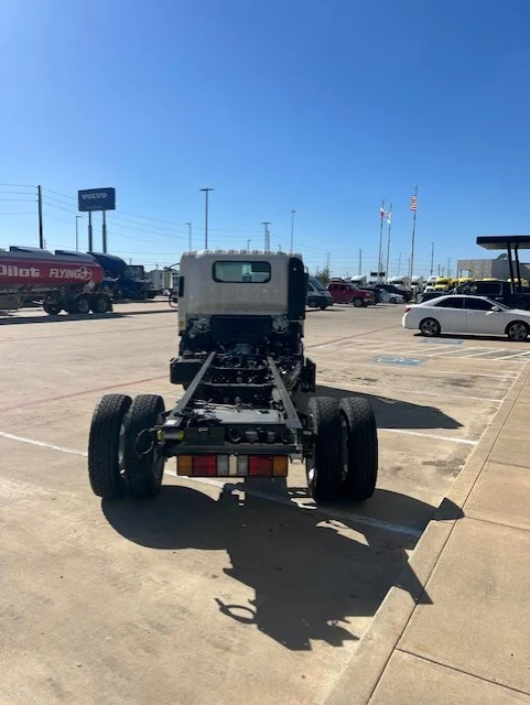 2026 Isuzu NRR in Houston, TX — photo 6