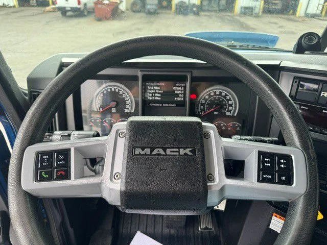 2024 Mack Granite in La Vergne, TN — photo 12