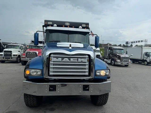 2024 Mack Granite in La Vergne, TN — photo 3