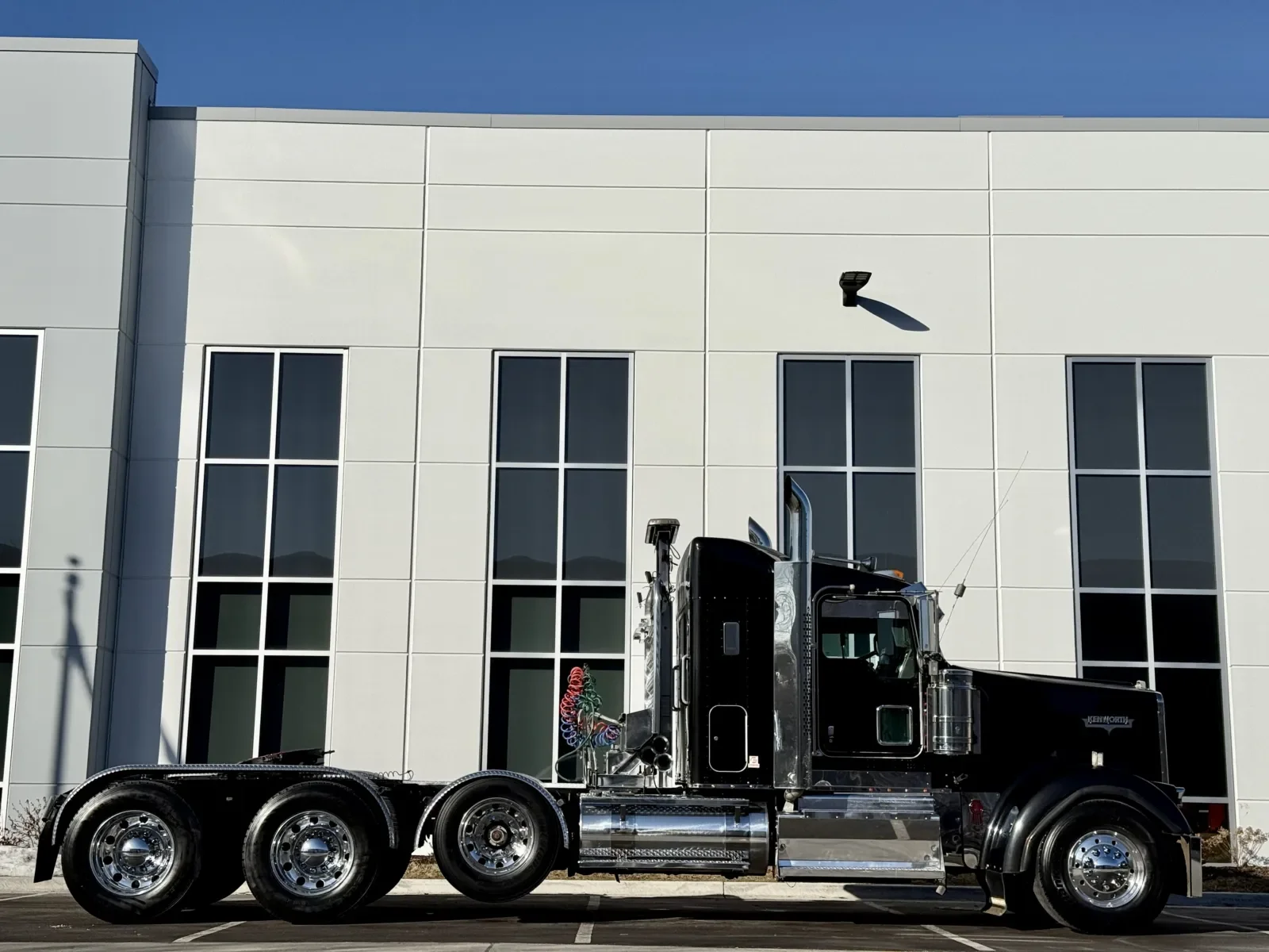 2013 Kenworth W900 - image 3