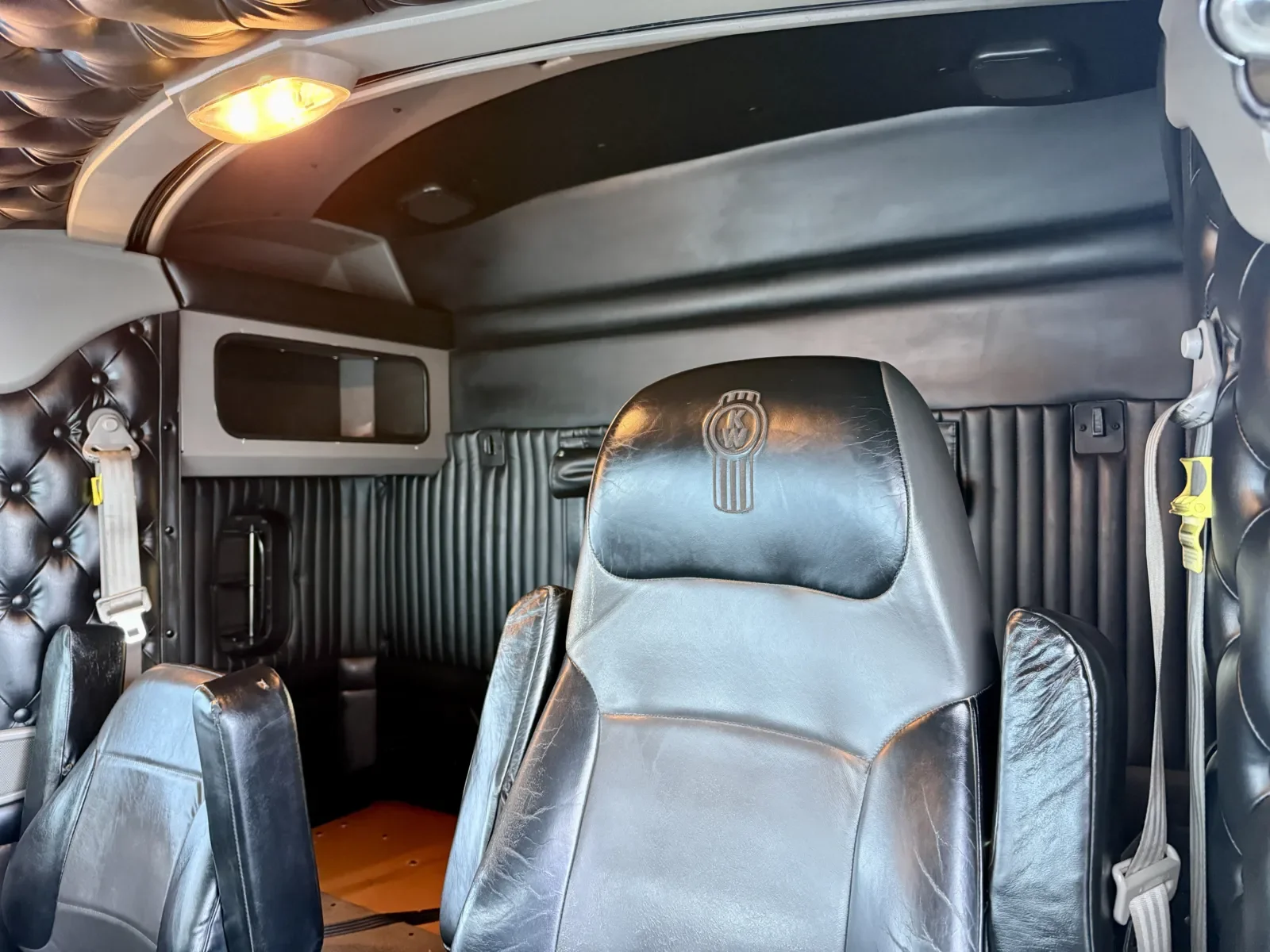 2013 Kenworth W900 - image 20