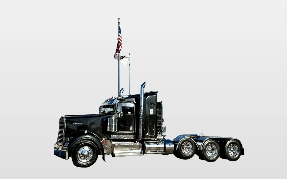 2013 Kenworth W900 - image 1