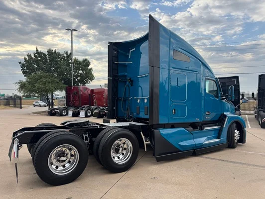 2024 Kenworth T680 in Dallas, TX — photo 14