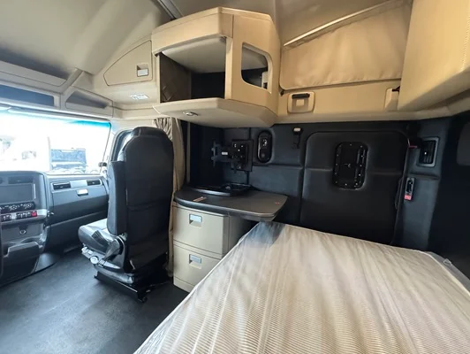2024 Kenworth T680 in Dallas, TX — photo 28
