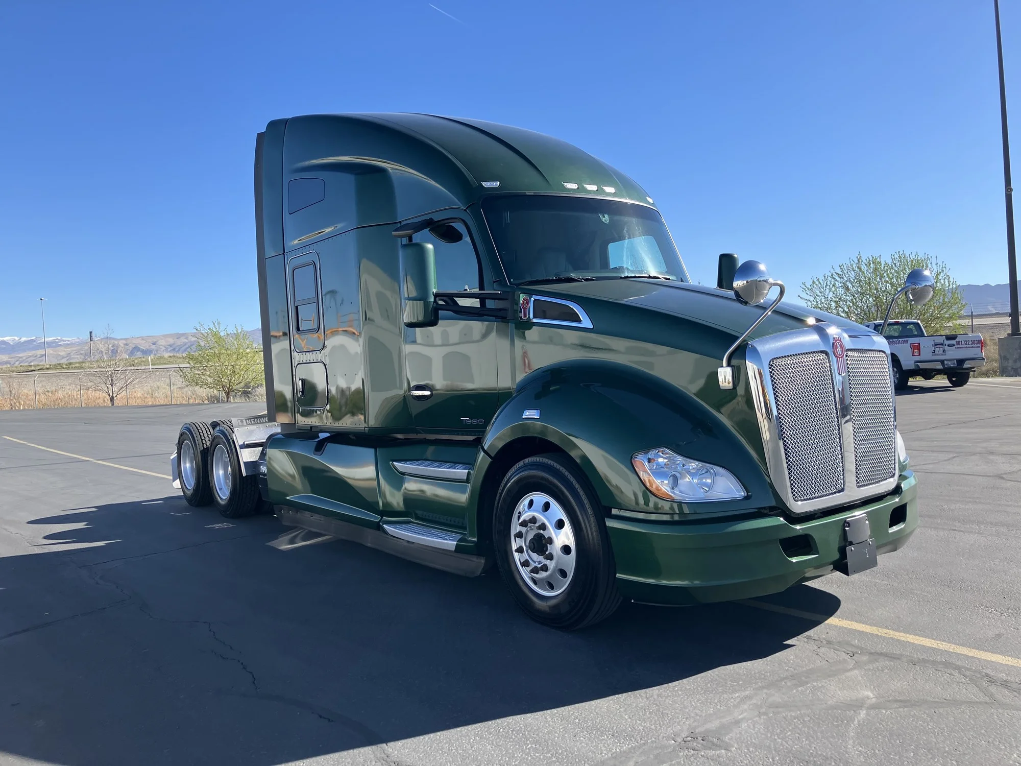 2022 Kenworth T680 - image 4