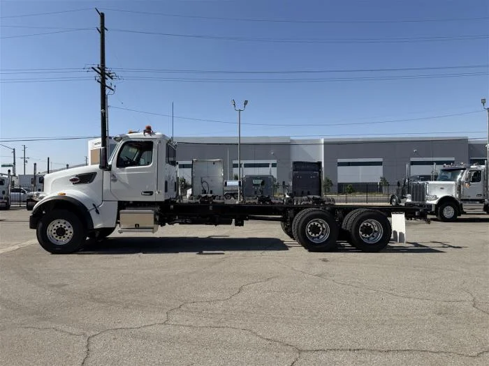 2027 Peterbilt 567 in Sylmar, CA — photo 9