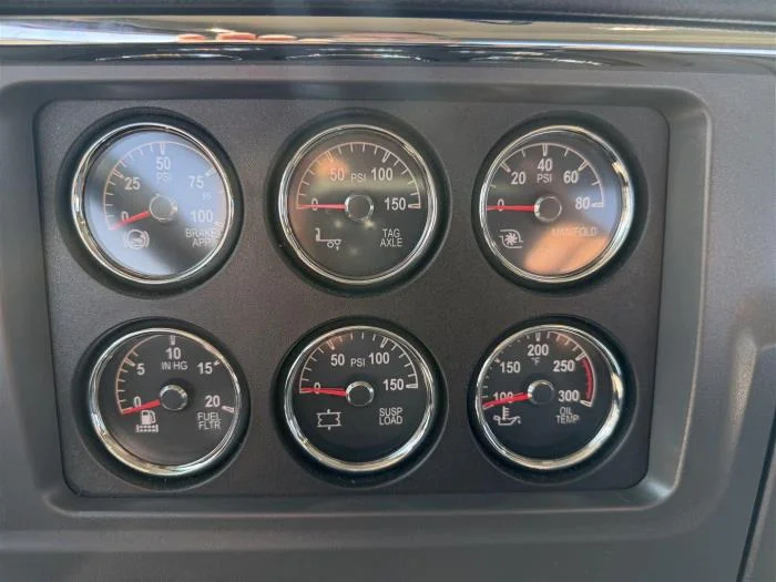 2027 Peterbilt 567 in Sylmar, CA — photo 19