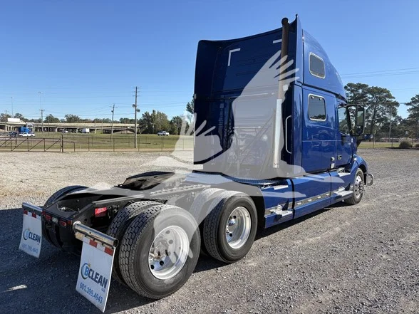 2023 Volvo VNL 860 - image 5
