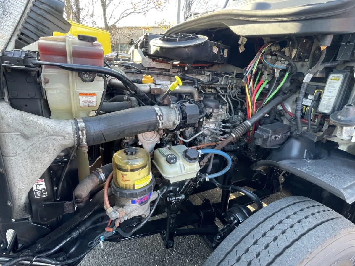 2019 Freightliner Cascadia in Newark, NJ — photo 11