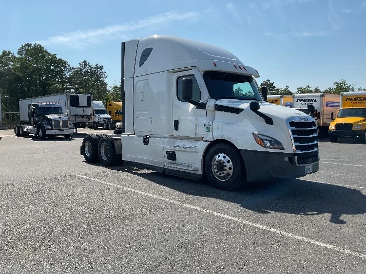 2023 Freightliner Cascadia