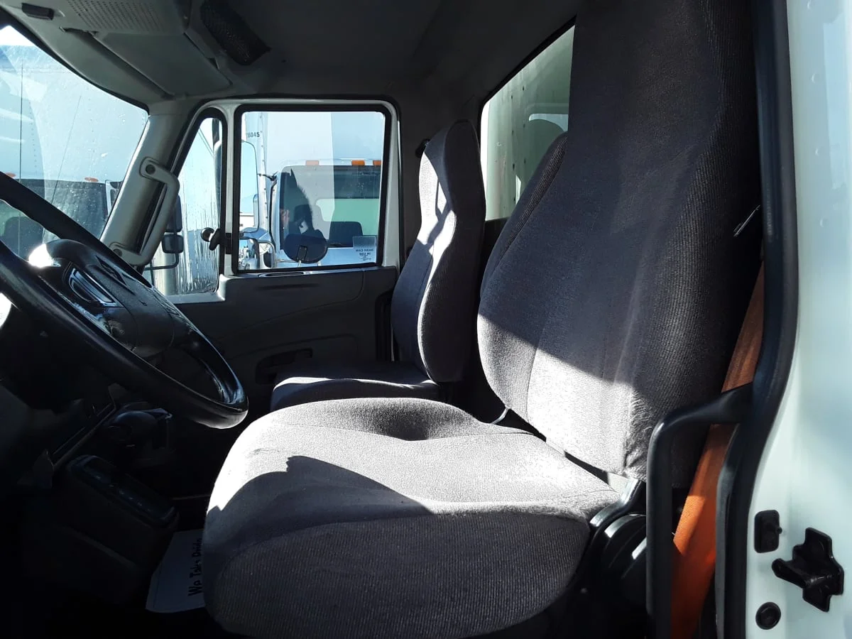 2019 International 4300 in Allentown, PA — photo 7