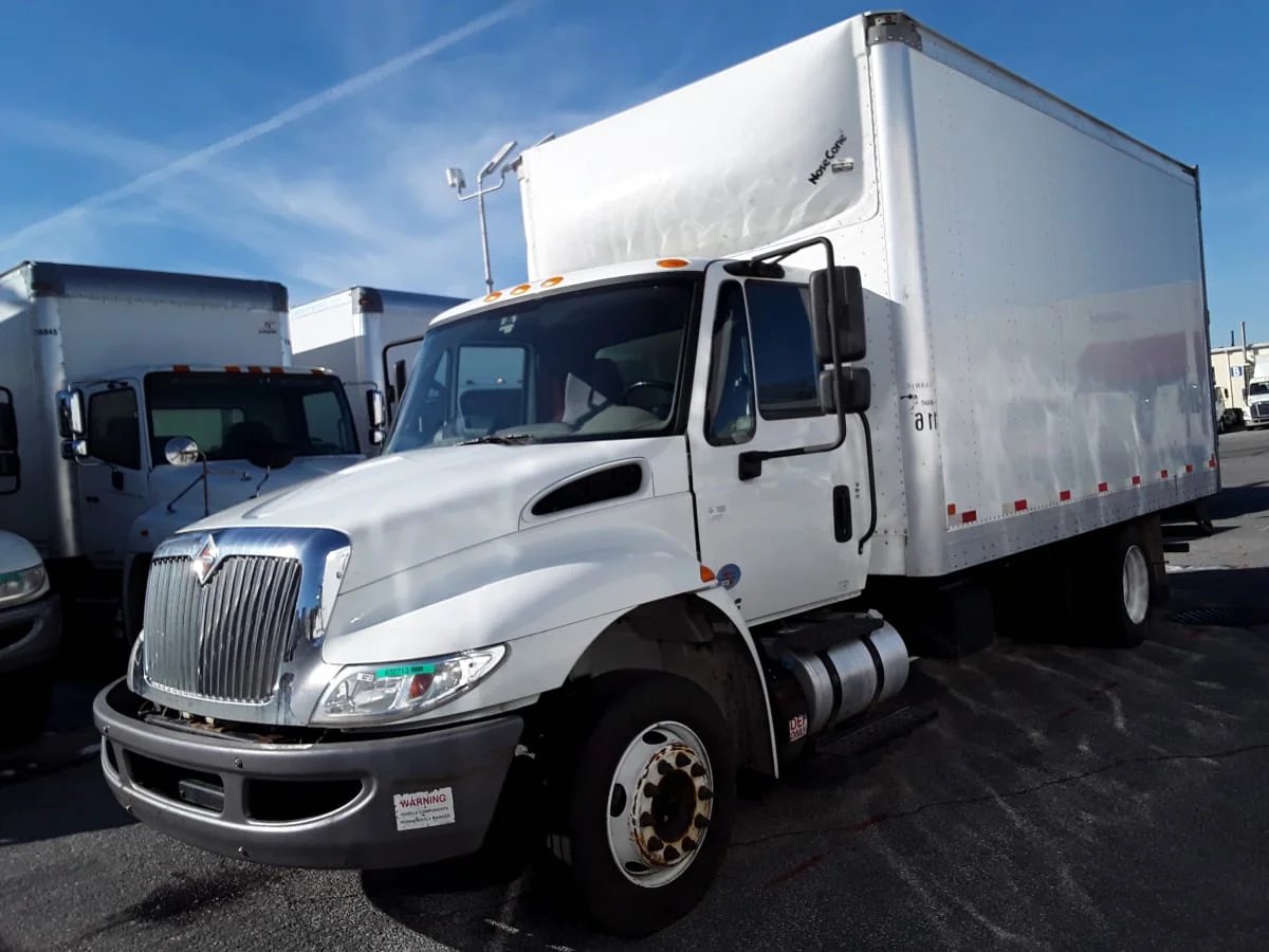 2019 International 4300 in Allentown, PA — photo 12