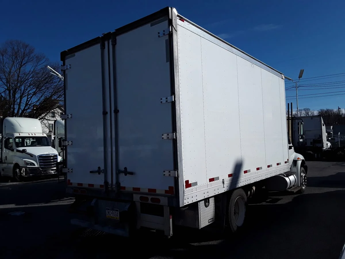 2019 International 4300 in Allentown, PA — photo 4