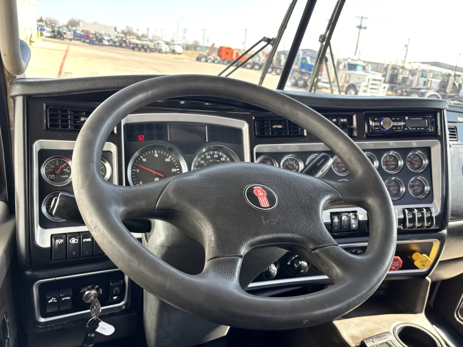 2012 Kenworth T800 in Hutchins, TX — photo 15