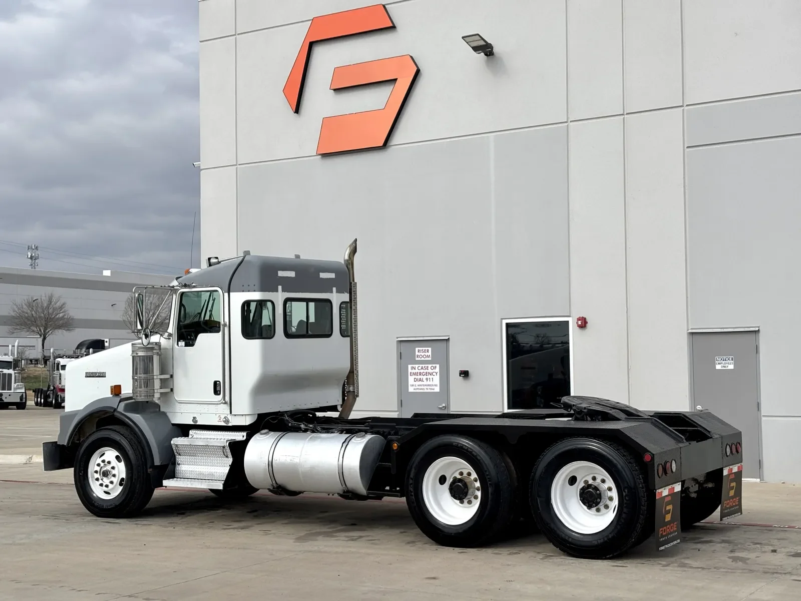 2012 Kenworth T800 in Hutchins, TX — photo 6
