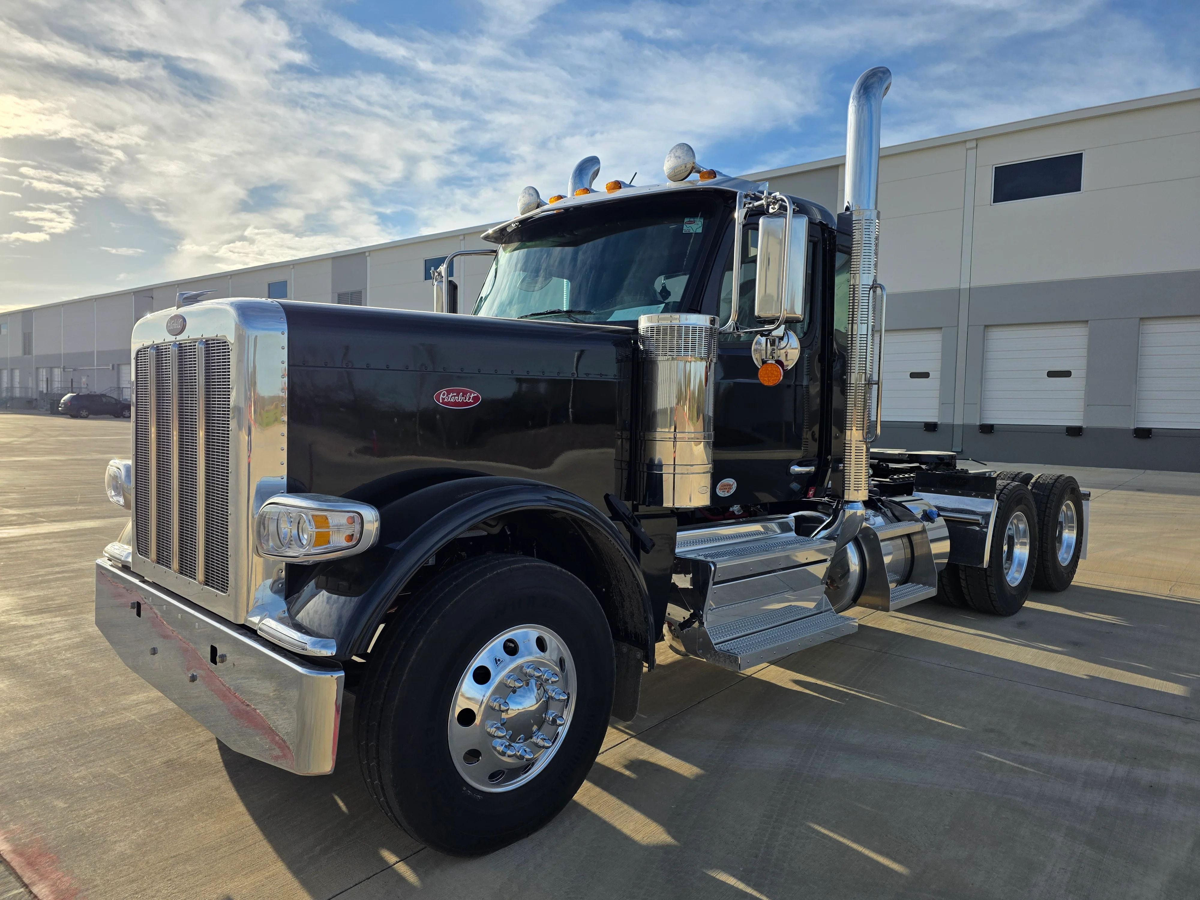 2027 Peterbilt 589 in Joplin, MO
