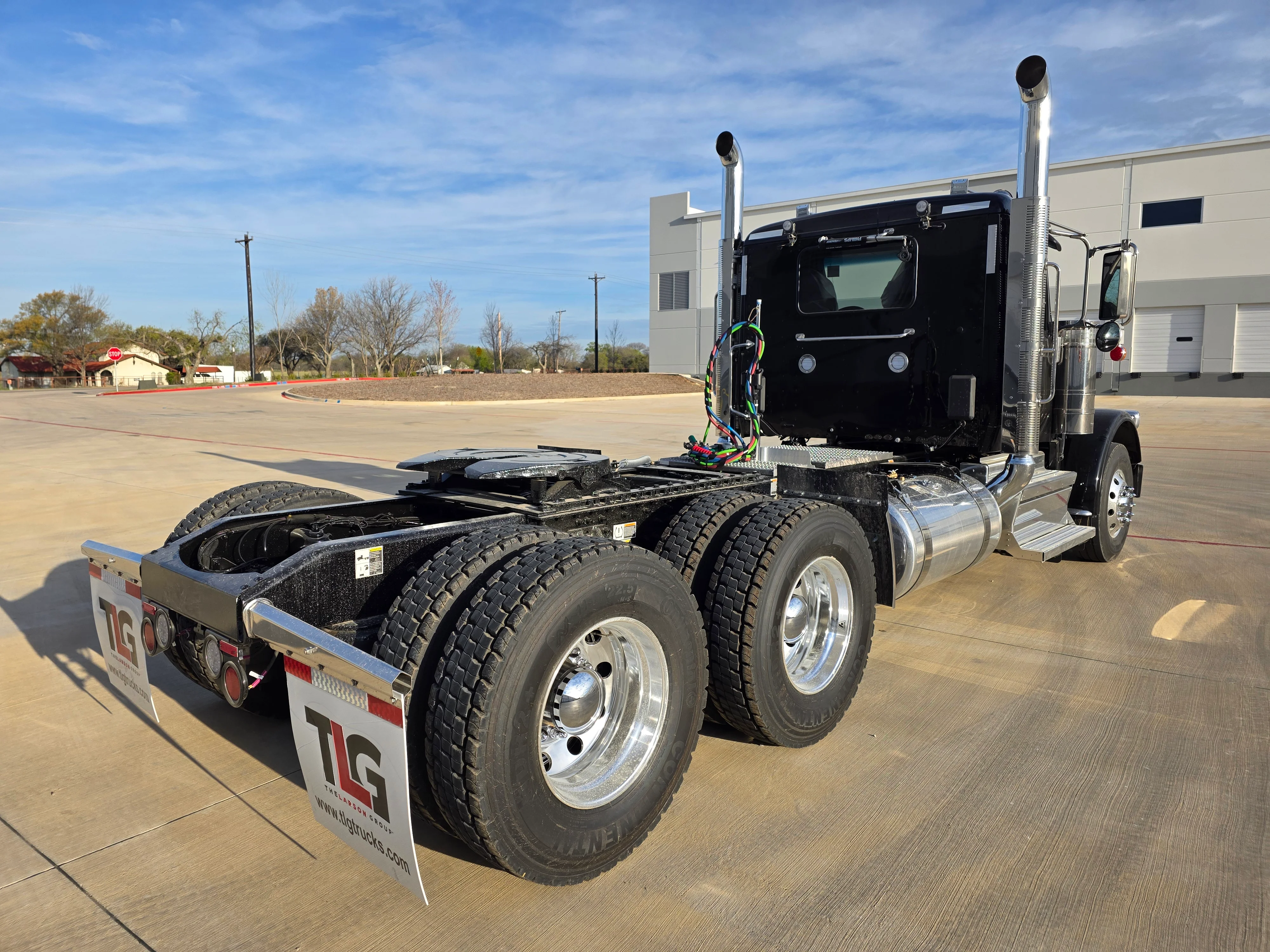 2027 Peterbilt 589 in Joplin, MO — photo 5