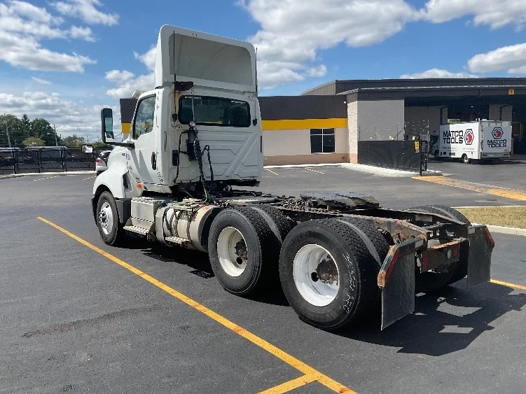 2019 International LT in Akron, OH — photo 5