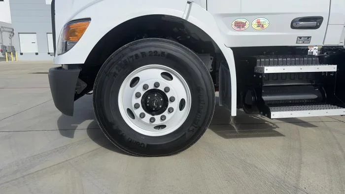 2025 Peterbilt 536 - image 10