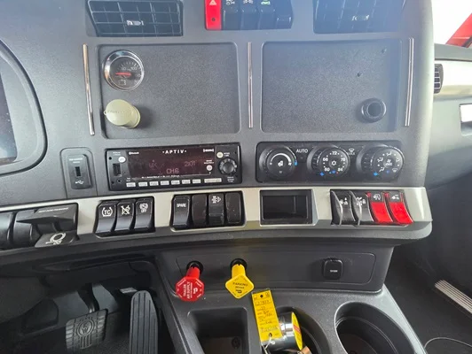 2023 Kenworth T680 in Cedar Rapids, IA — photo 24
