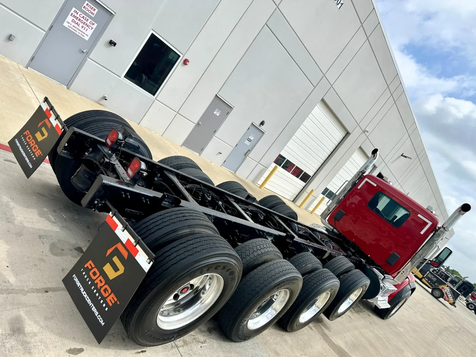 2017 Peterbilt 567 in Hutchins, TX — photo 11