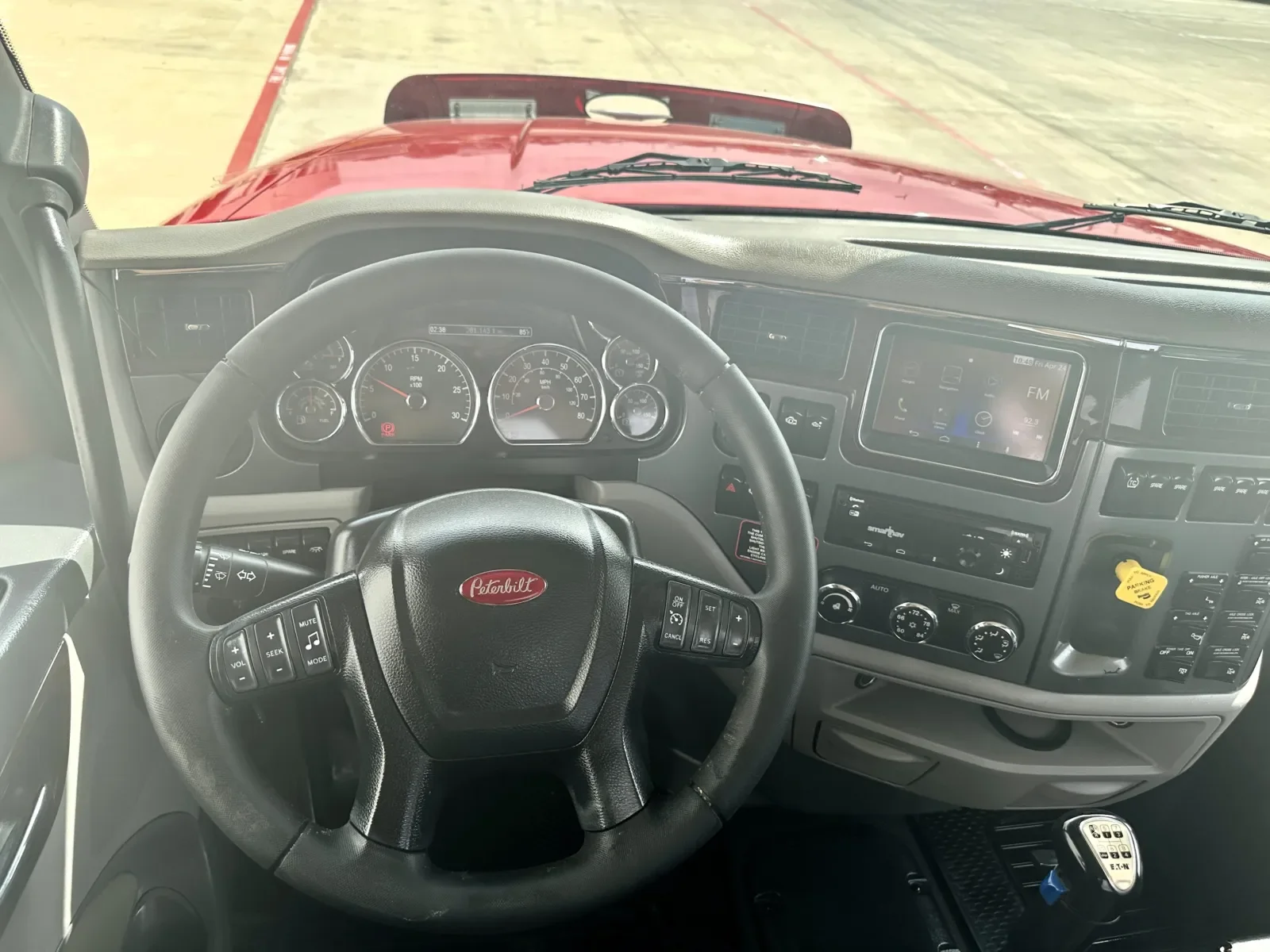 2017 Peterbilt 567 in Hutchins, TX — photo 16
