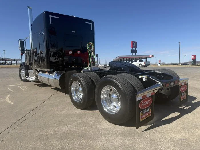 2026 Peterbilt 589 - image 10