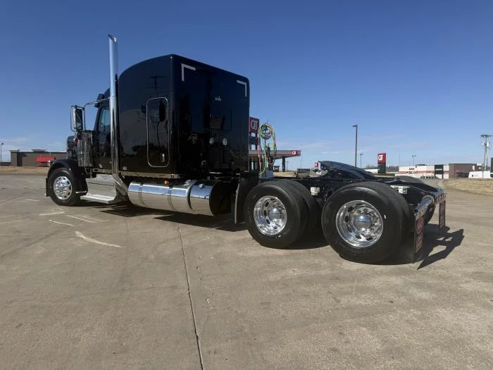 2026 Peterbilt 589 - image 9