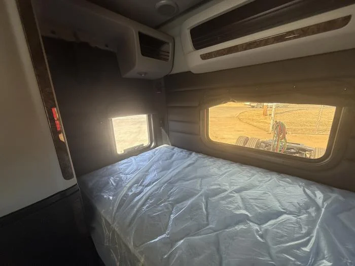 2026 Peterbilt 589 - image 27