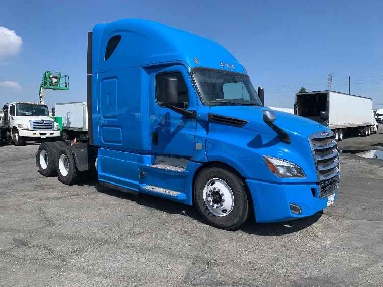 2020 Freightliner Cascadia in Torrance, CA