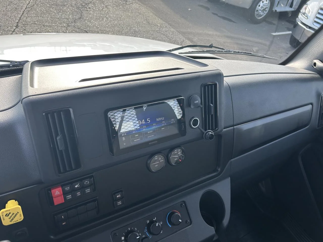 2025 Freightliner M2 106 - image 8