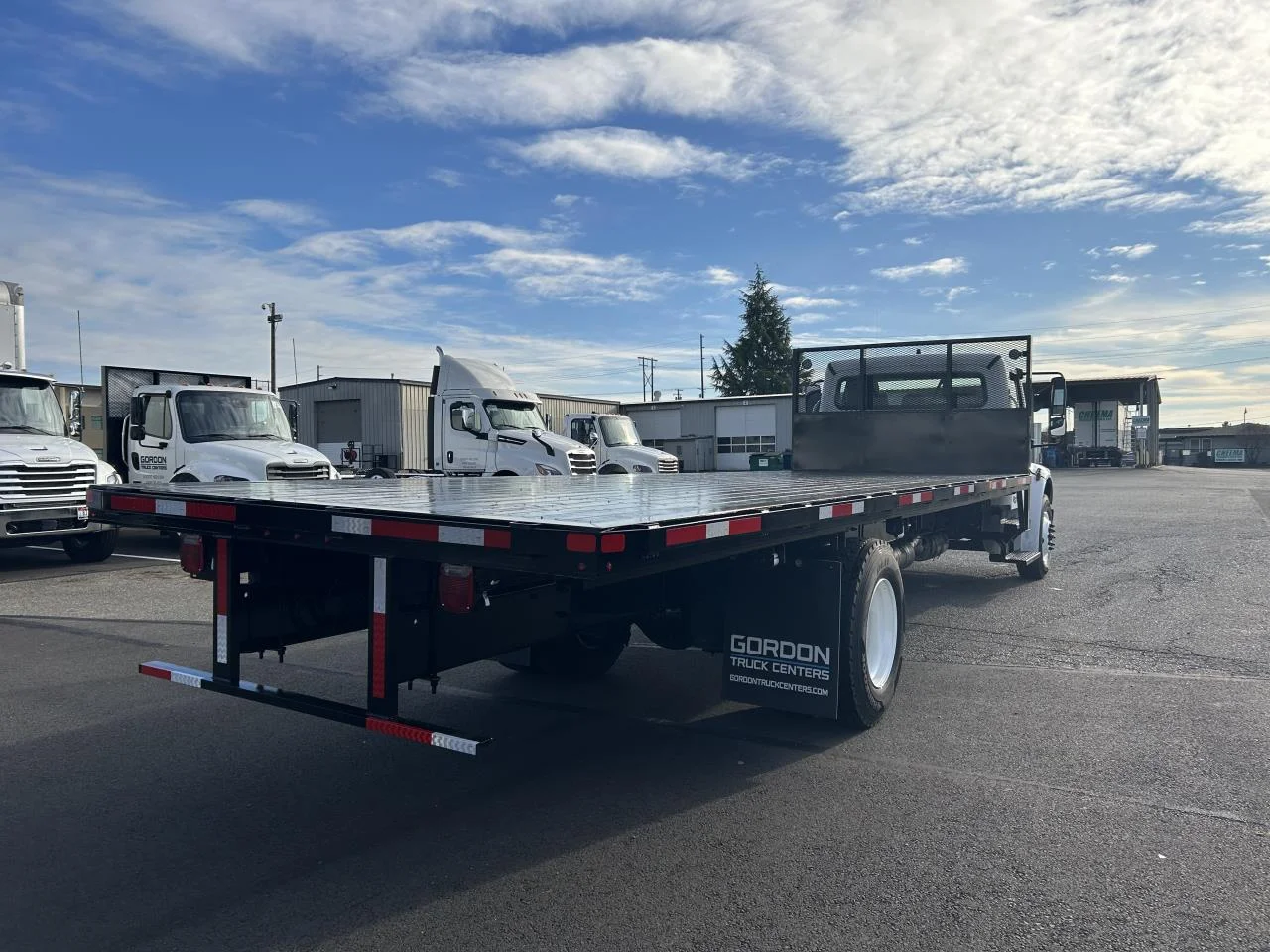 2025 Freightliner M2 106 - image 4