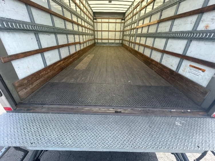 2020 Freightliner eM2 in Clackamas, OR — photo 10
