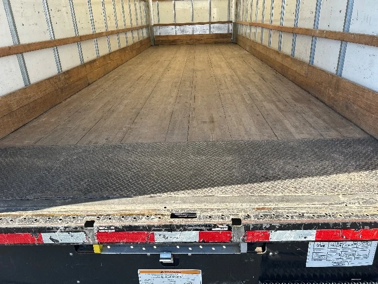 2021 International MV - image 9