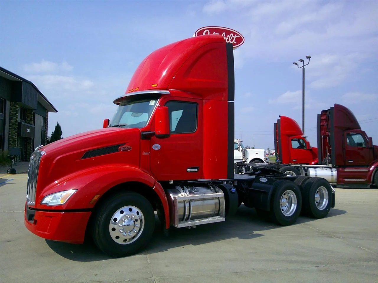 2027 Peterbilt 579 in Fargo, ND — photo 12