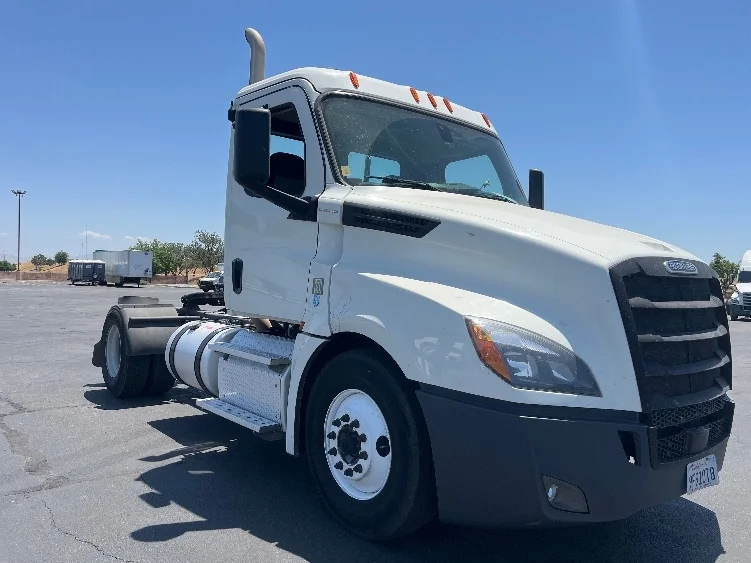 2019 Freightliner Cascadia in Fresno, CA