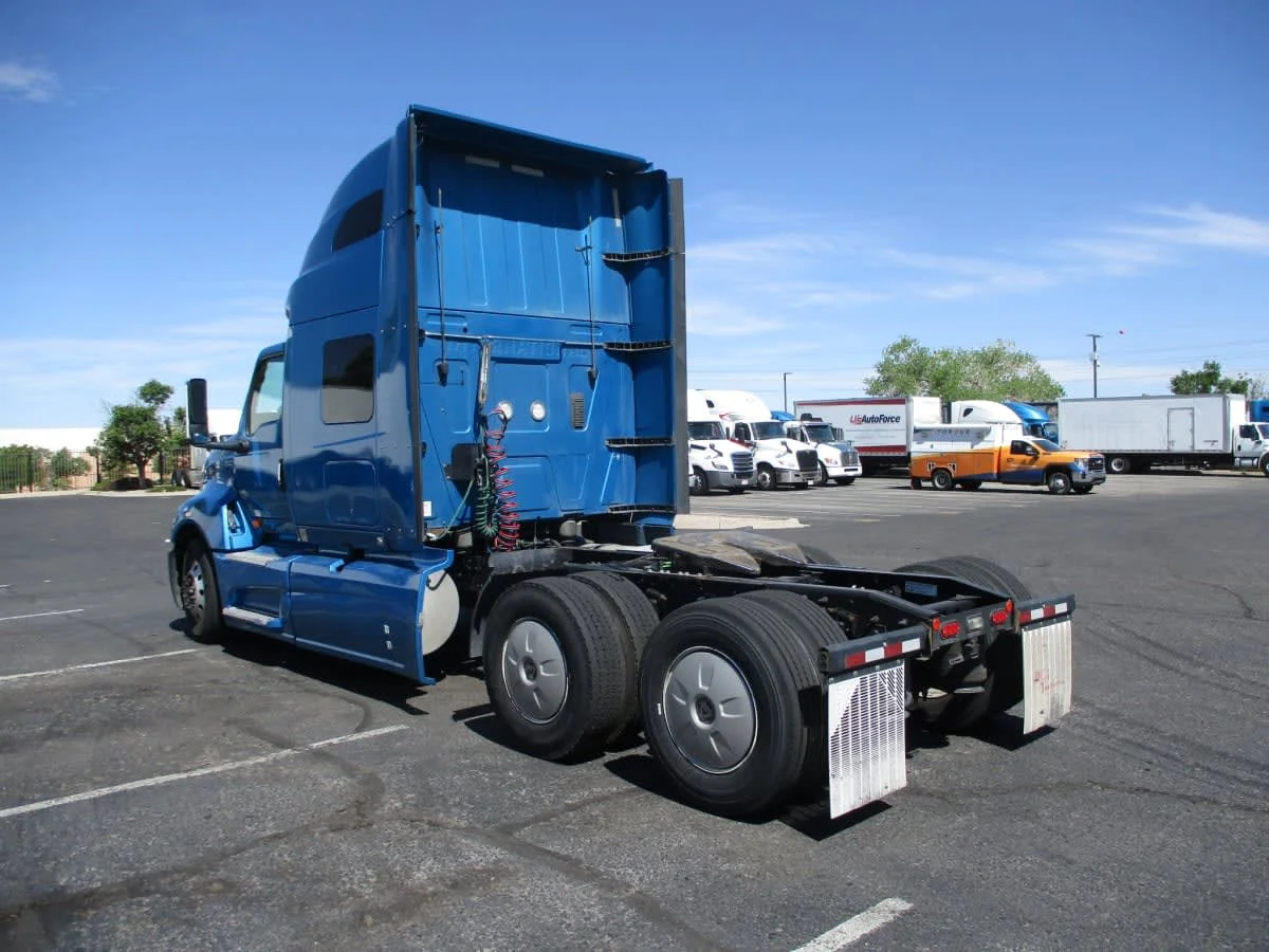 2021 International LT in Commerce City, CO — photo 6